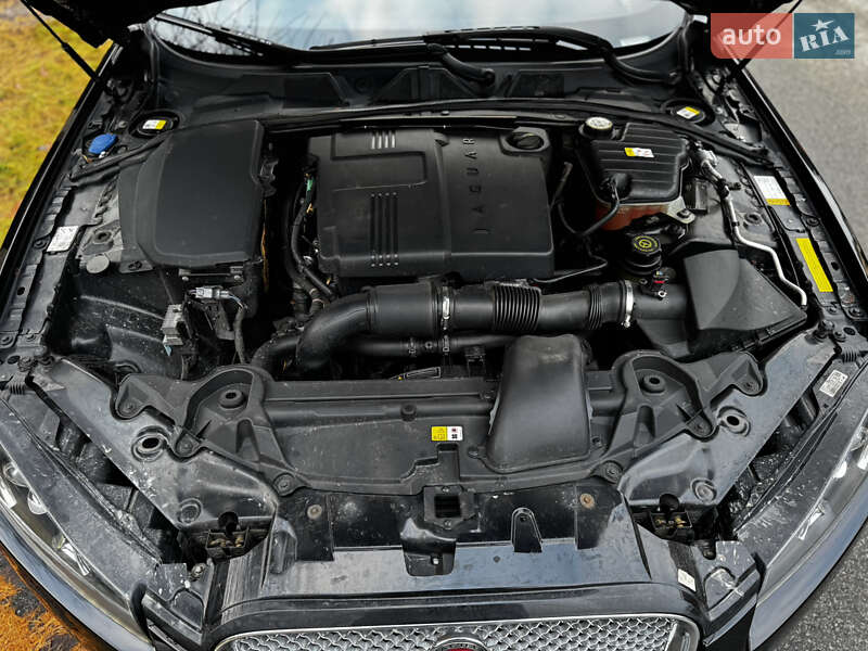 Седан Jaguar XF 2013 в Киеве