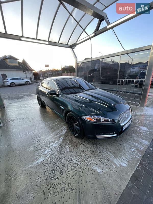 Седан Jaguar XF 2014 в Ивано-Франковске