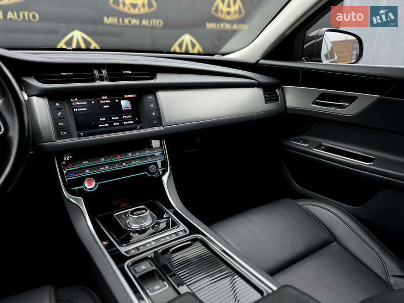 Седан Jaguar XF 2016 в Києві фото 19 Седан Jaguar XF 2016 в Києві
