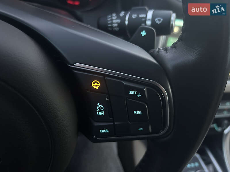 Седан Jaguar XF 2020 в Харкові