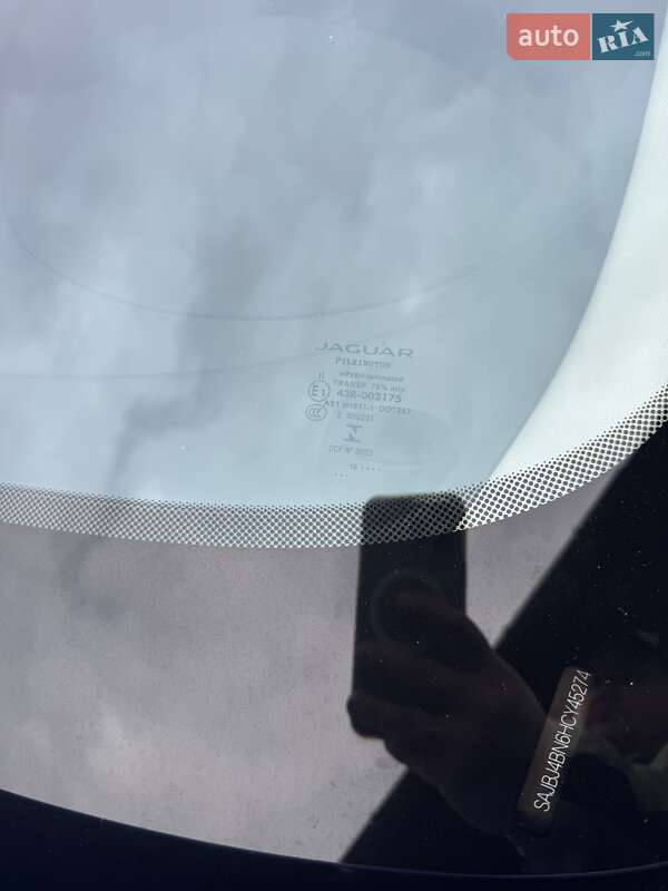 Седан Jaguar XF 2016 в Ивано-Франковске