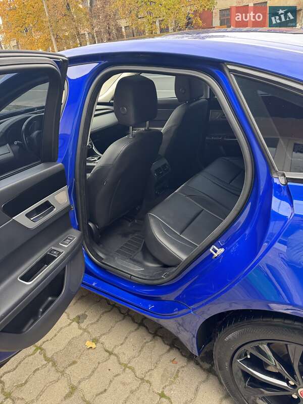 Седан Jaguar XF 2016 в Ивано-Франковске