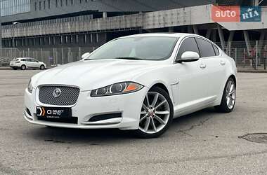 Седан Jaguar XF 2014 в Львові