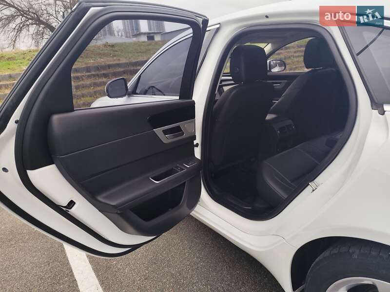 Седан Jaguar XF 2017 в Києві