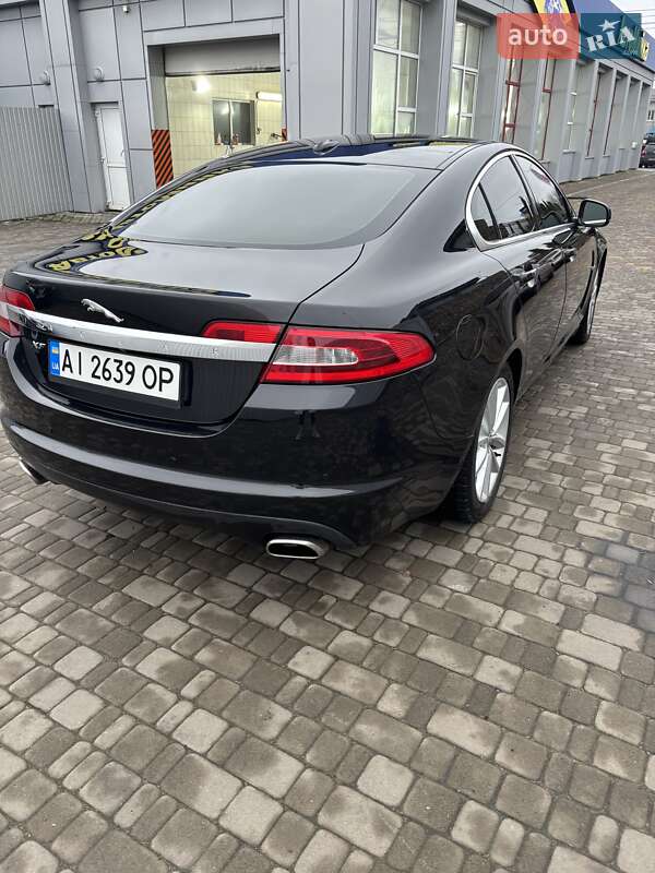 Седан Jaguar XF 2010 в Білій Церкві