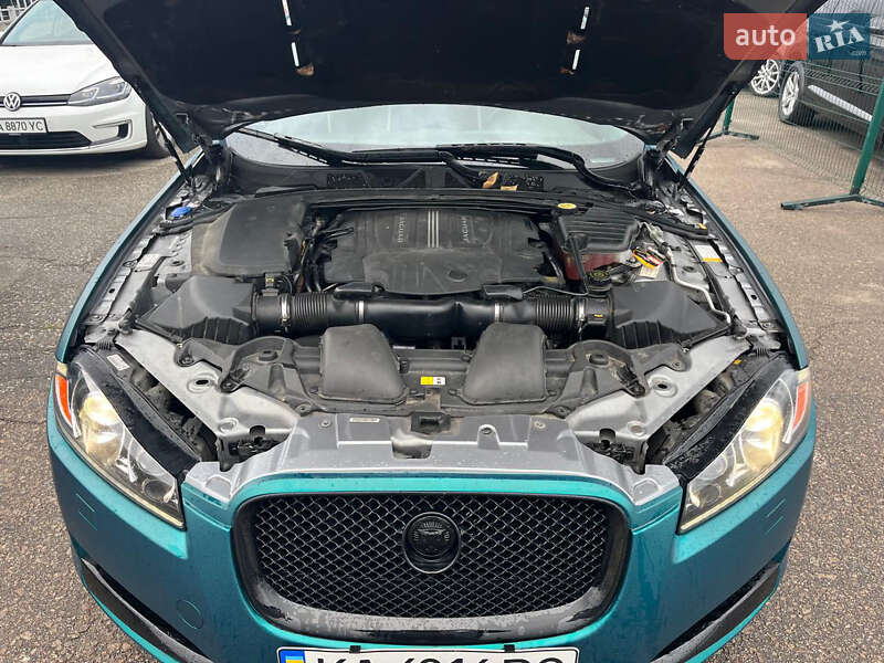 Седан Jaguar XF 2014 в Києві
