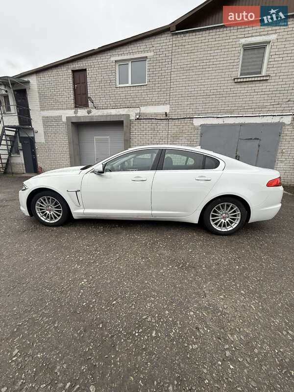 Седан Jaguar XF 2014 в Житомире