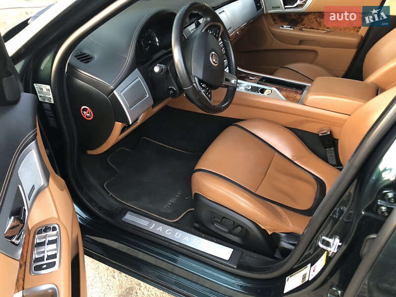 Седан Jaguar XF 2012 в Львові фото 6 Седан Jaguar XF 2012 в Львові