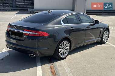 Седан Jaguar XF 2012 в Киеве