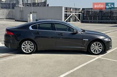 Седан Jaguar XF 2012 в Киеве