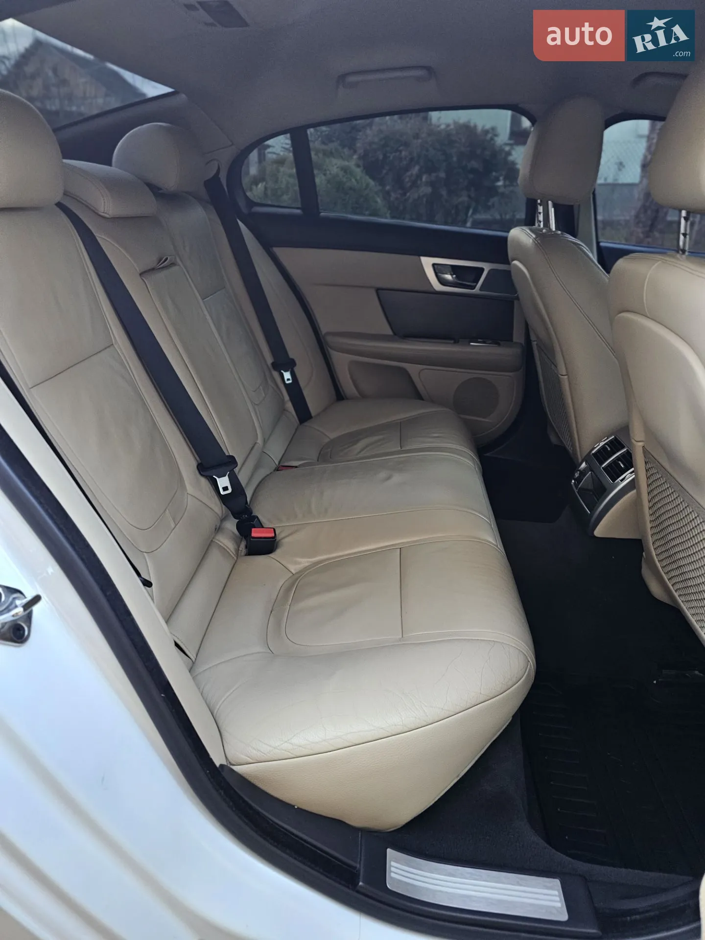 2012 Jaguar XF - мініатюра 23