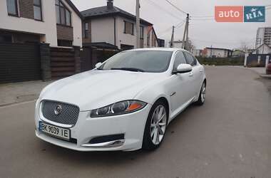 Седан Jaguar XF 2015 в Софіївській Борщагівці