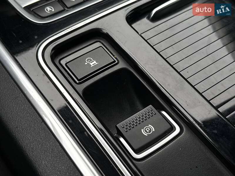 Седан Jaguar XF 2016 в Киеве фото 29 Седан Jaguar XF 2016 в Киеве