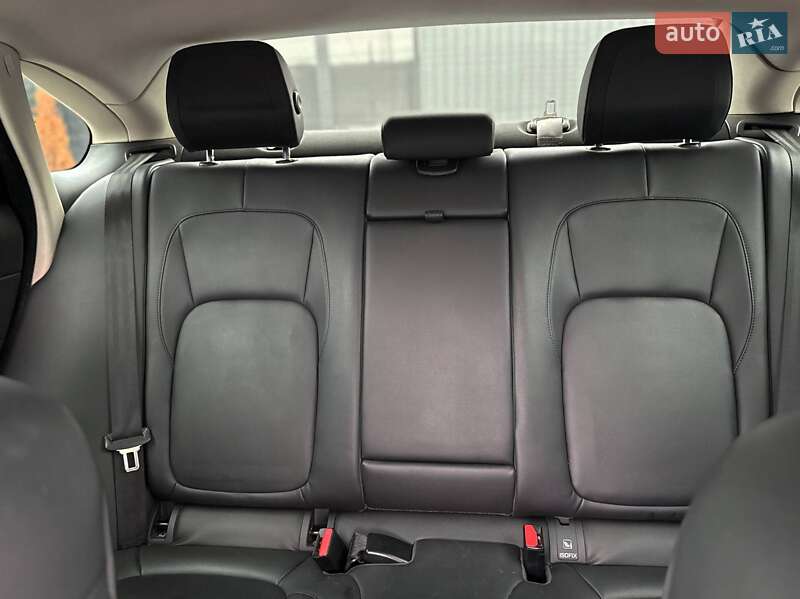 Седан Jaguar XF 2016 в Киеве фото 39 Седан Jaguar XF 2016 в Киеве