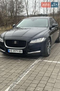 Седан Jaguar XF 2017 в Дніпрі