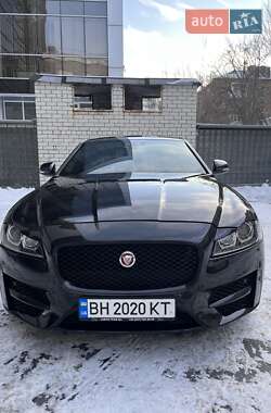 Седан Jaguar XF 2016 в Киеве