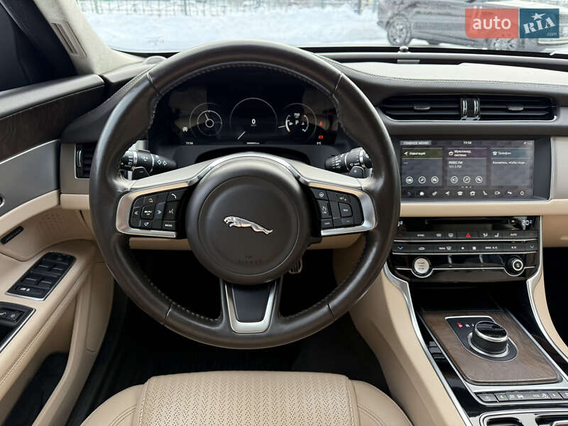 Седан Jaguar XF 2019 в Харкові