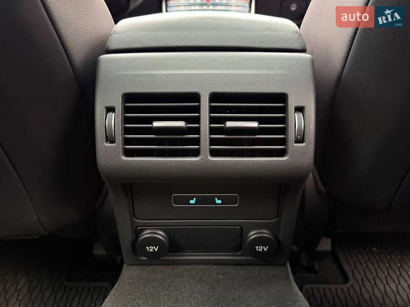 Седан Jaguar XF 2017 в Киеве фото 25 Седан Jaguar XF 2017 в Киеве