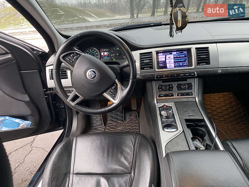 Седан Jaguar XF 2012 в Кропивницком фото 47 Седан Jaguar XF 2012 в Кропивницком