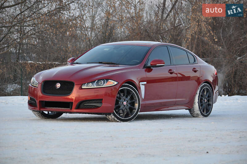 Седан Jaguar XF 2015 в Киеве