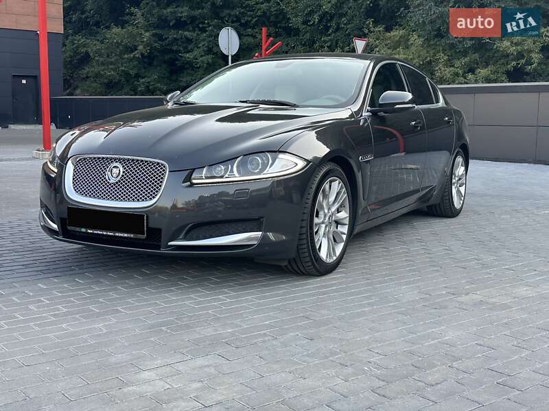 Jaguar XF 2012