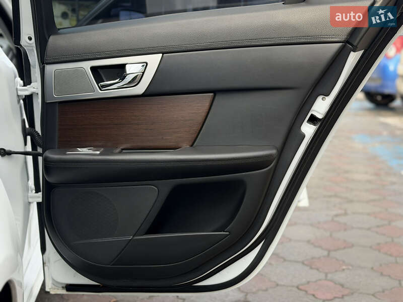Седан Jaguar XF 2013 в Львове фото 21 Седан Jaguar XF 2013 в Львове