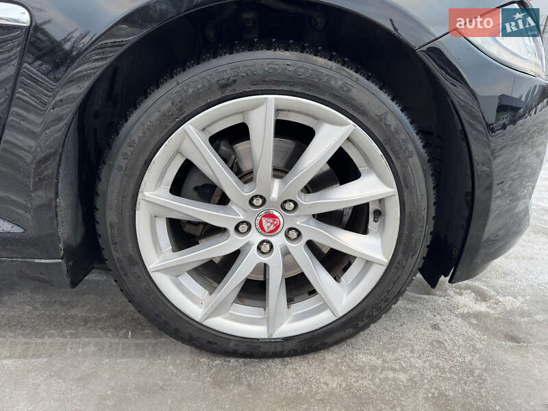 Седан Jaguar XF 2014 в Киеве