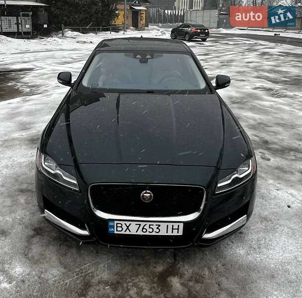 Седан Jaguar XF 2016 в Киеве фото 17 Седан Jaguar XF 2016 в Киеве