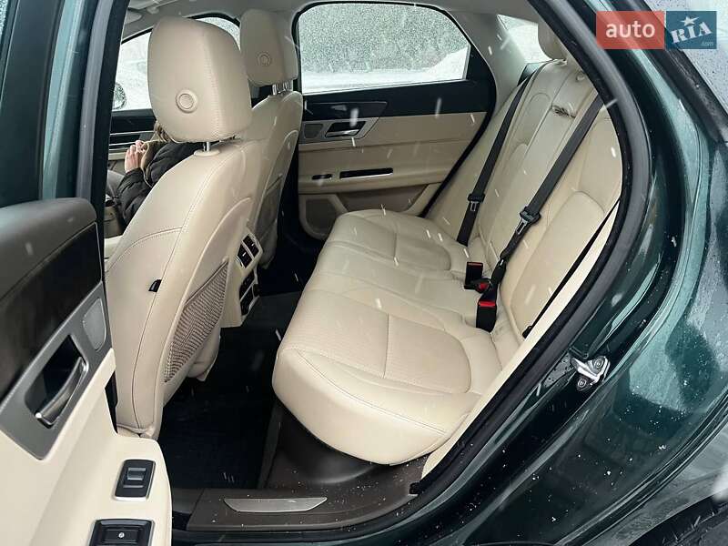 Седан Jaguar XF 2016 в Киеве фото 26 Седан Jaguar XF 2016 в Киеве