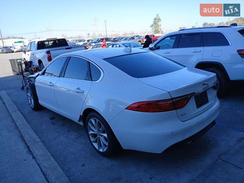 Седан Jaguar XF 2017 в Марганці
