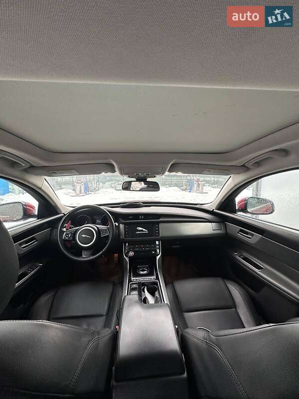 Седан Jaguar XF 2016 в Києві