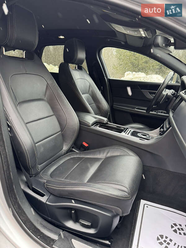 Универсал Jaguar XF 2018 в Бурштыне фото 28 Универсал Jaguar XF 2018 в Бурштыне