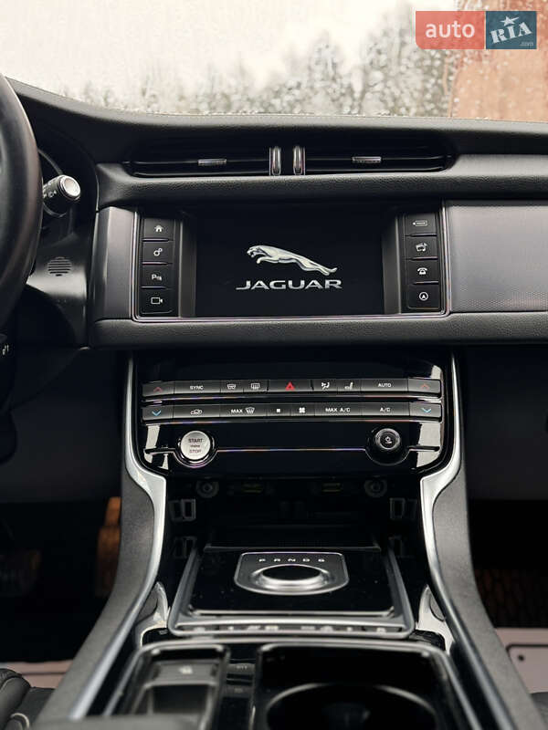 Универсал Jaguar XF 2018 в Бурштыне фото 38 Универсал Jaguar XF 2018 в Бурштыне