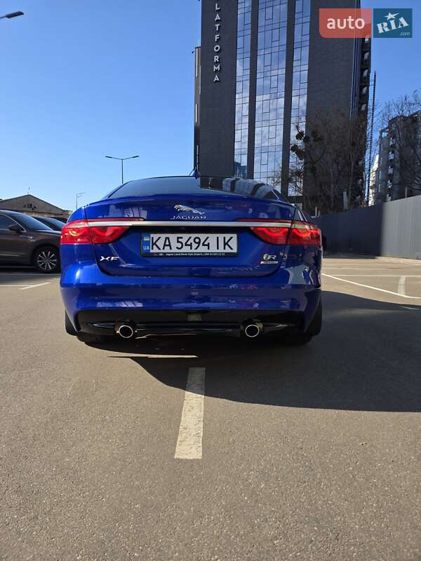 Седан Jaguar XF 2017 в Киеве