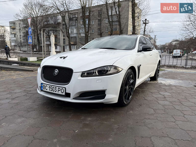 Седан Jaguar XF 2013 в Львове