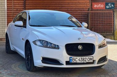 Седан Jaguar XF 2012 в Стрые