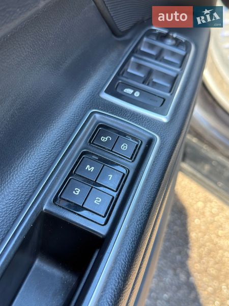 Седан Jaguar XF 2019 в Виннице