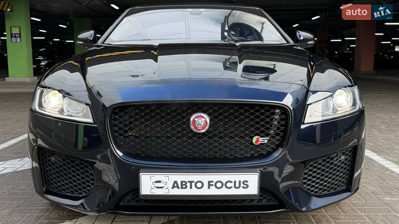 Седан Jaguar XF 2015 в Киеве