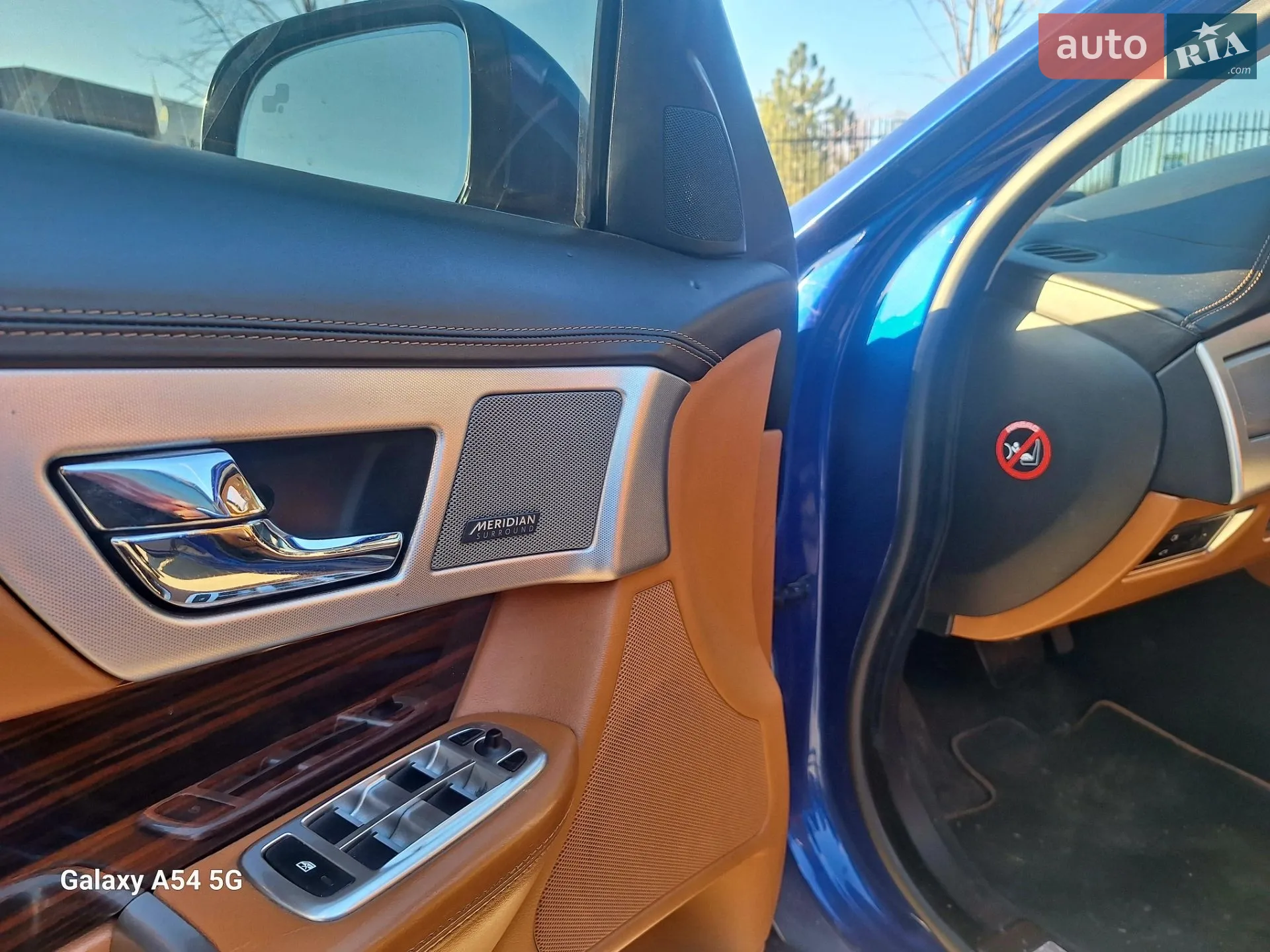 2015 Jaguar XF - мініатюра 32