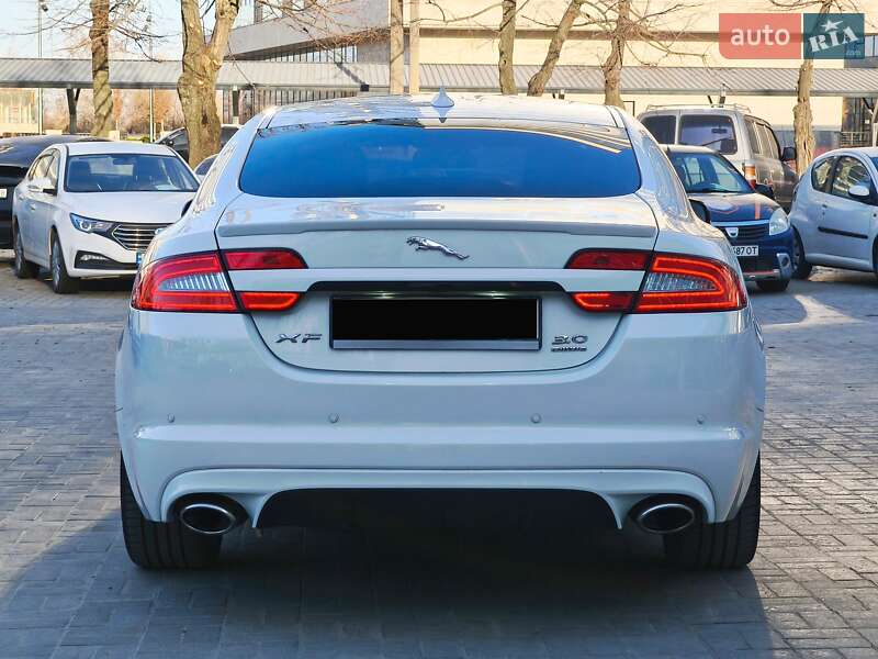 Седан Jaguar XF 2013 в Днепре