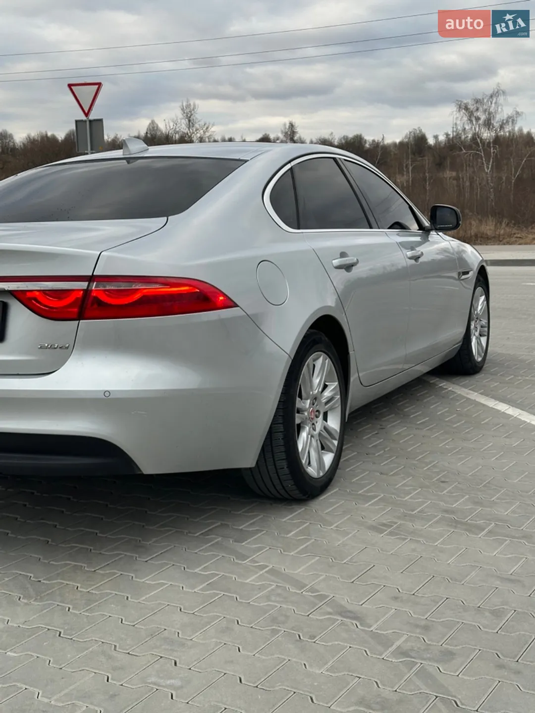 2016 Jaguar XF - мініатюра 13