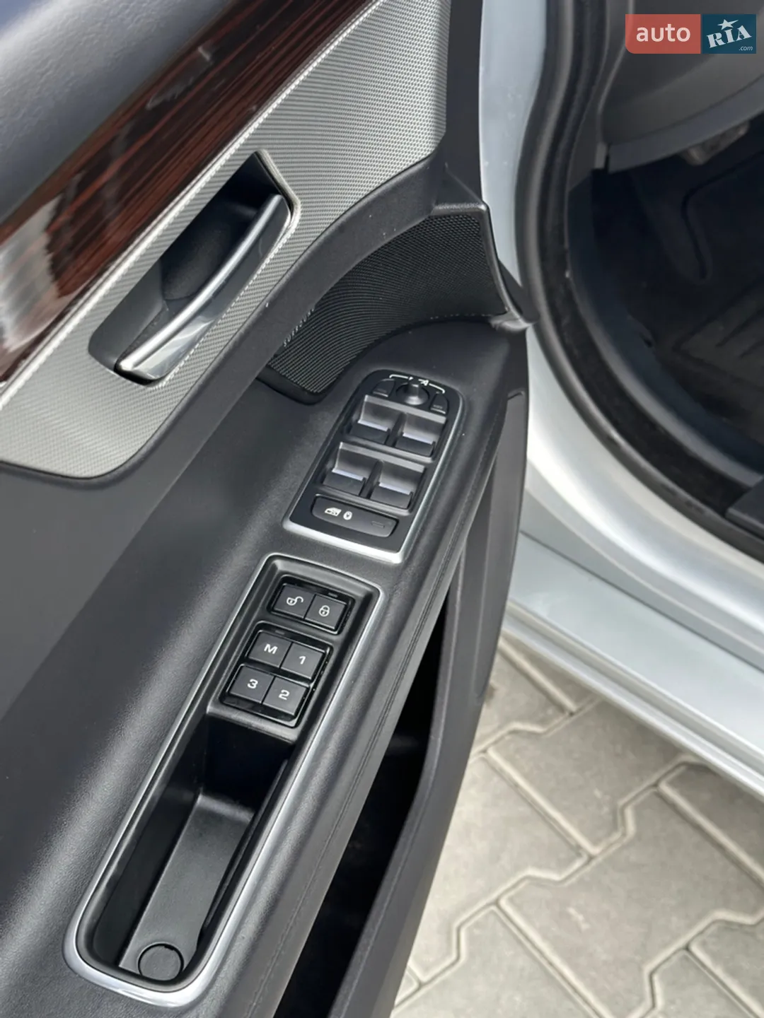 2016 Jaguar XF - мініатюра 16