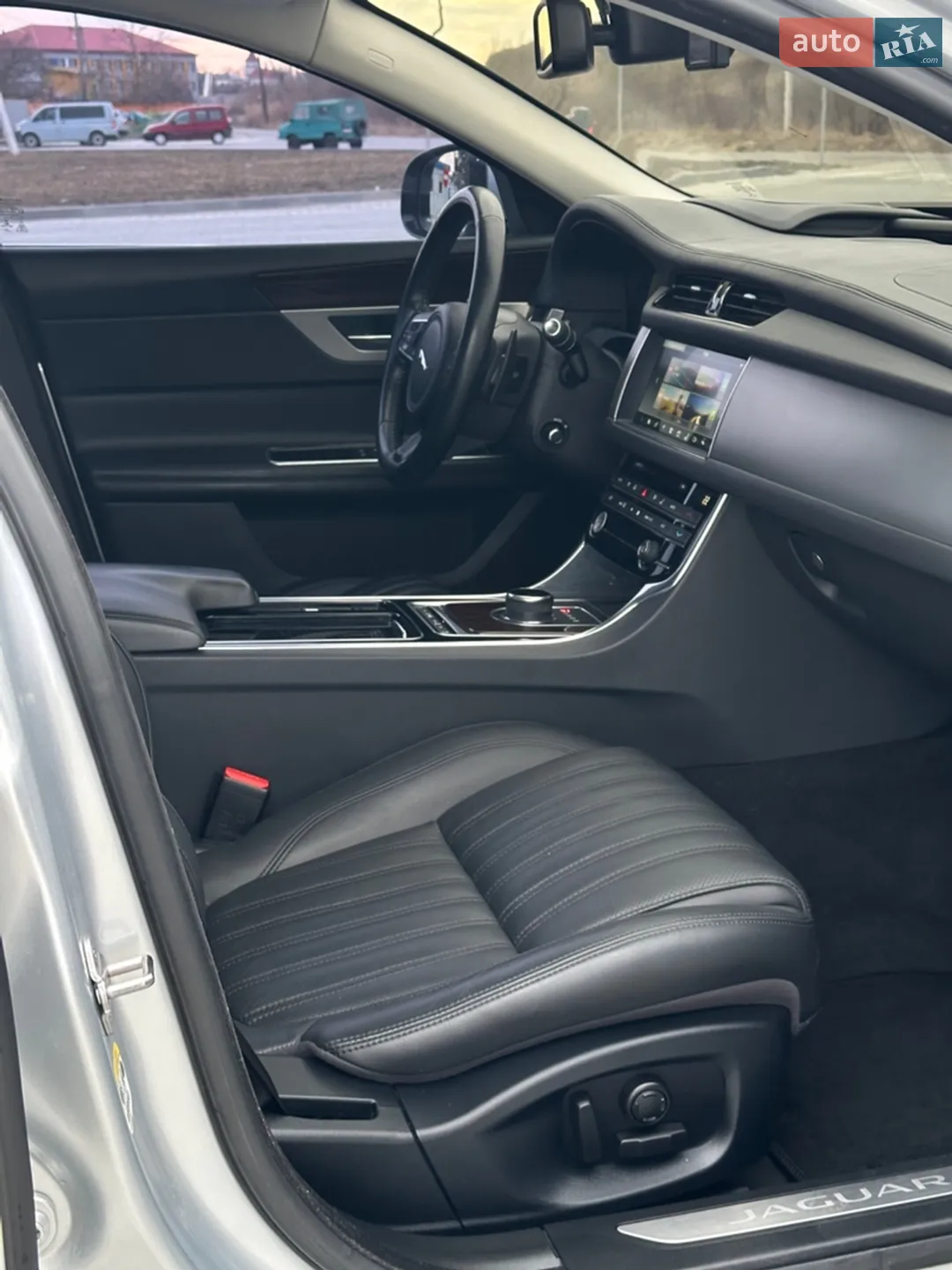 2016 Jaguar XF - мініатюра 37