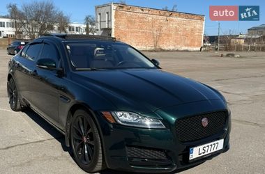 Седан Jaguar XF 2016 в Чернигове