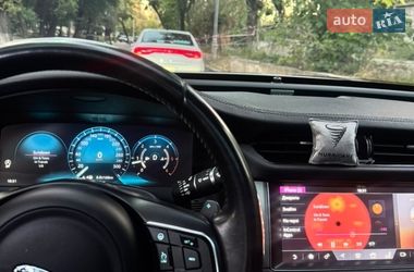 Седан Jaguar XF 2016 в Києві