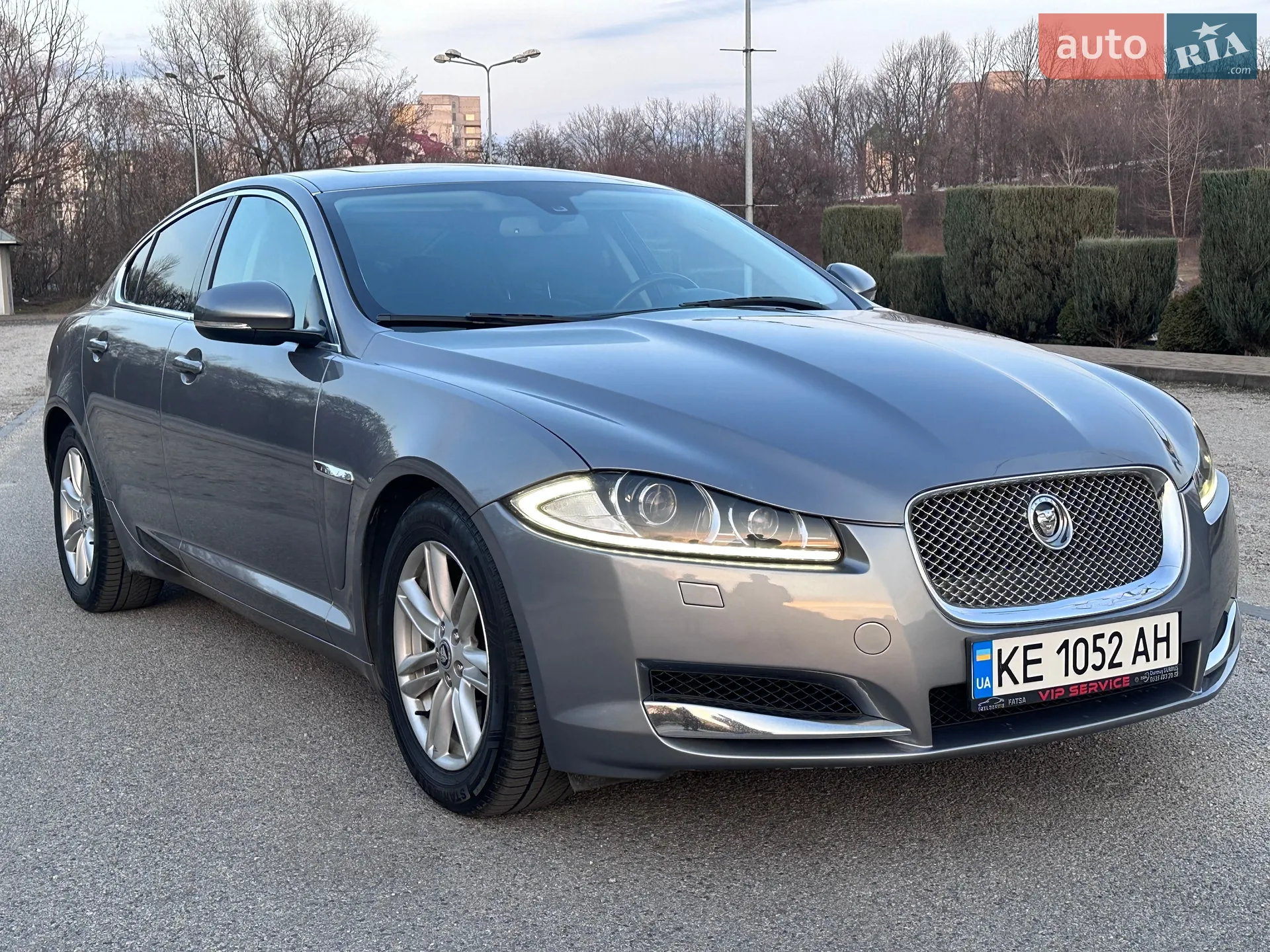 2012 Jaguar XF - мініатюра 4