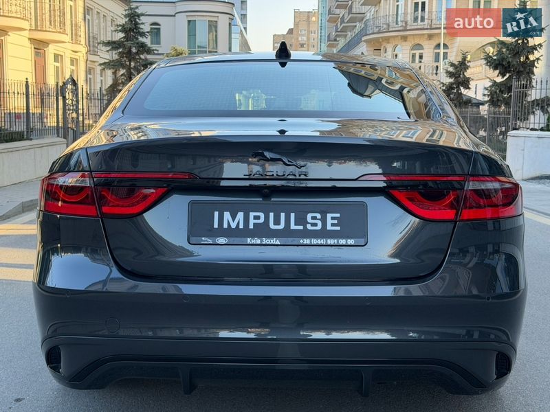 Седан Jaguar XF 2024 в Києві