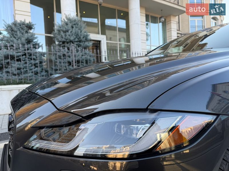 Седан Jaguar XF 2024 в Києві