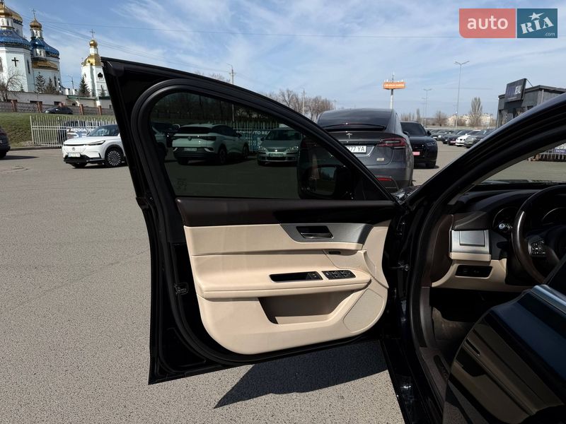Седан Jaguar XF 2016 в Кривом Роге фото 40 Седан Jaguar XF 2016 в Кривом Роге