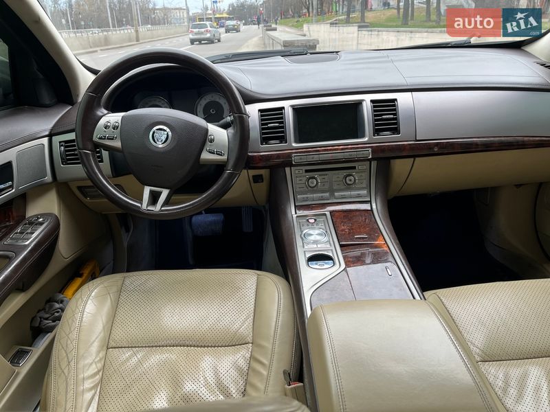Седан Jaguar XF 2008 в Києві